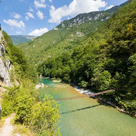 Adrenaline Rafting Camp Tara Foca